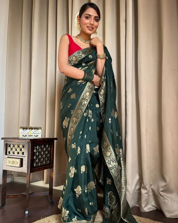 Green_Pure_Banarasi_Saree