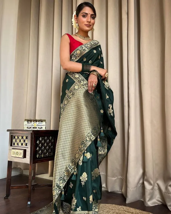 Green_Pure_Banarasi_Saree