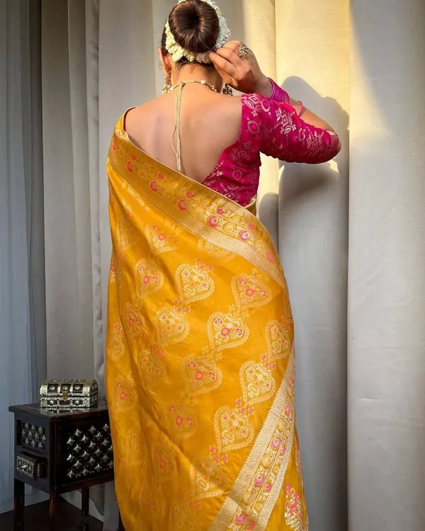 Yellow_Pure_Banarasi_Saree