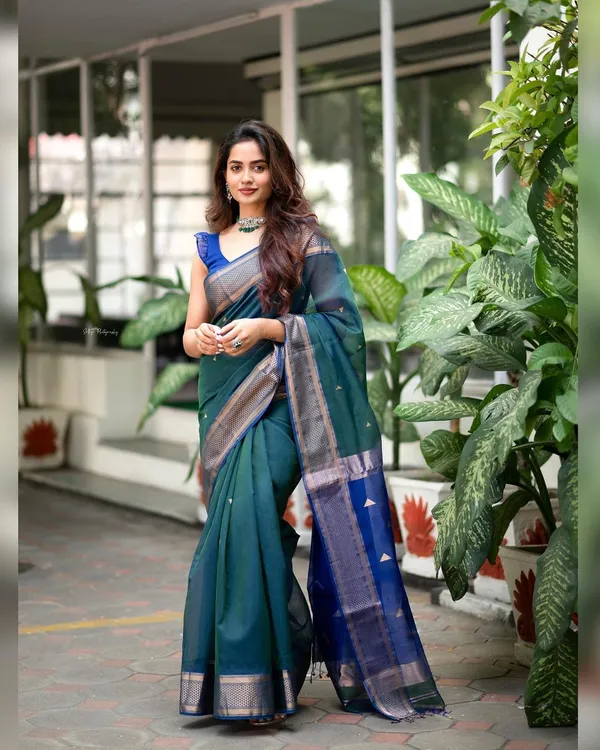 Green_Pure_Banarasi_Saree