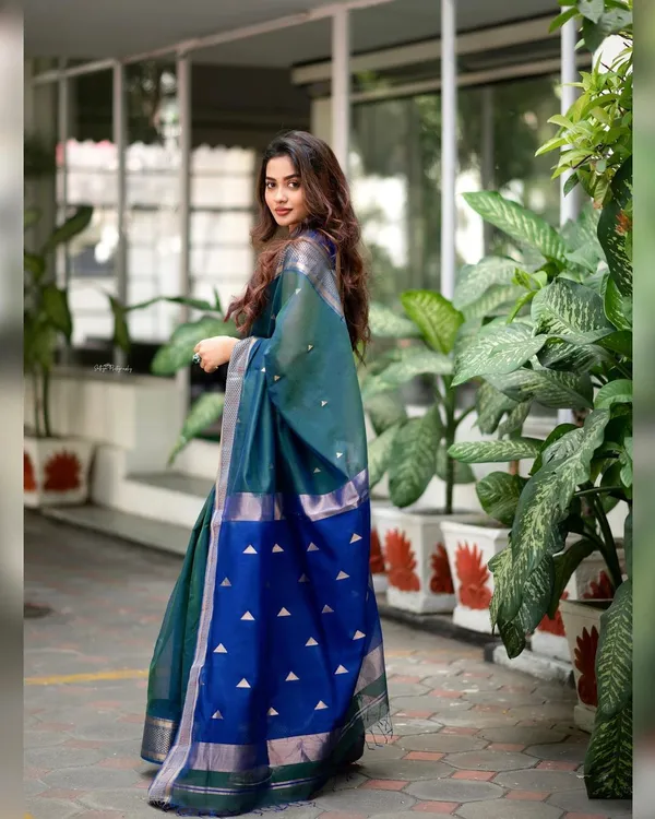 Green_Pure_Banarasi_Saree