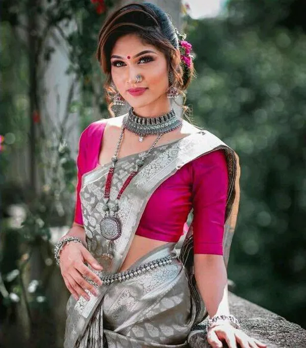Grey_Embellished_Banarasi_Jacquard_Saree_(Grey)