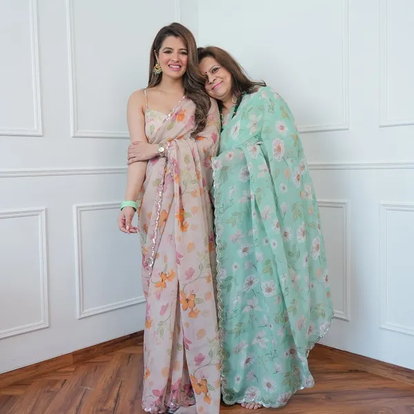 Ava_Green_Floral_Printed_Organza_Saree