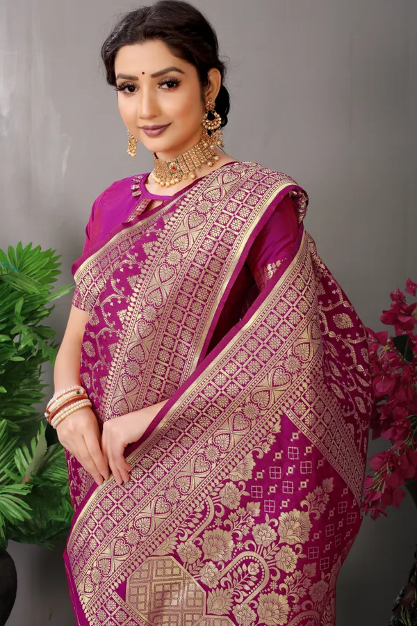 Magenta_Zari_Work_Patola_Silk_Saree