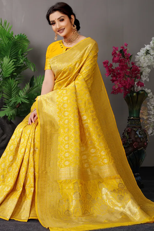 Yellow_Zari_Work_Patola_Silk_Saree