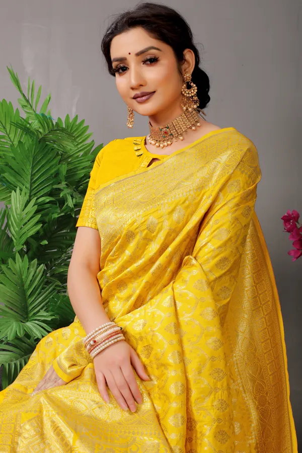 Yellow_Zari_Work_Patola_Silk_Saree