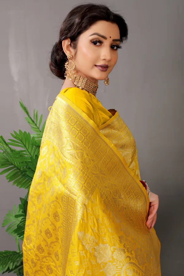 Yellow_Zari_Work_Patola_Silk_Saree