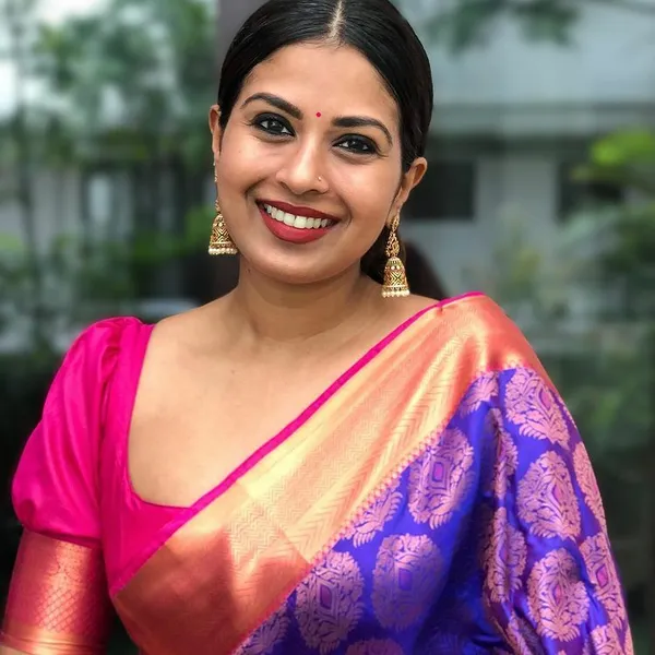 Blue_Embellished_Banarasi_Jacquard_Saree_(Blue)