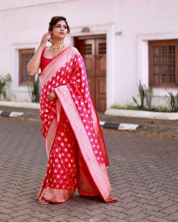 Pink_Woven_Banarasi_Jacquard_Saree_(Pink)