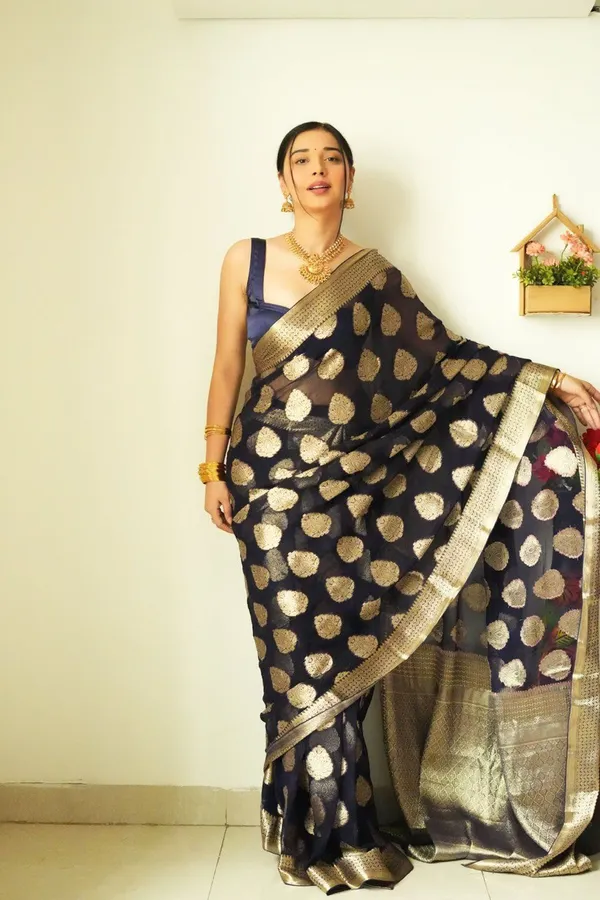 Black_1-Minute_Ready_To_Wear_Saree