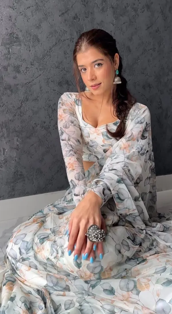 White_Trendy_1-Minute_Ready_To_Wear_Georgette_Saree