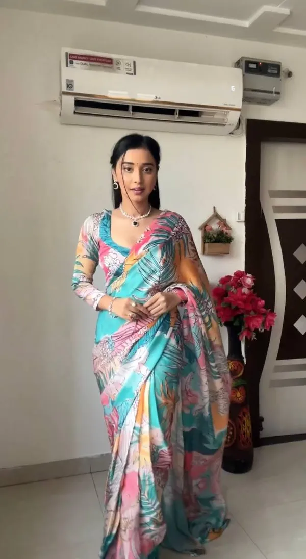 Multicolor_1-Minute_Ready_To_Wear_Georgette_Saree
