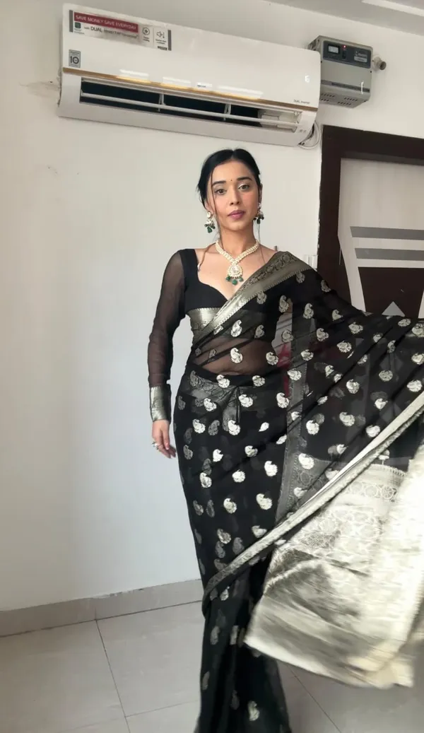 Black_1-Minute_Ready_To_Wear_Saree