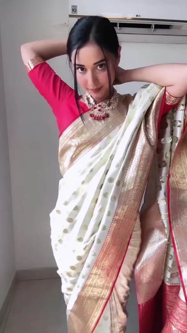 White_1-Minute_Ready_To_Wear_Saree