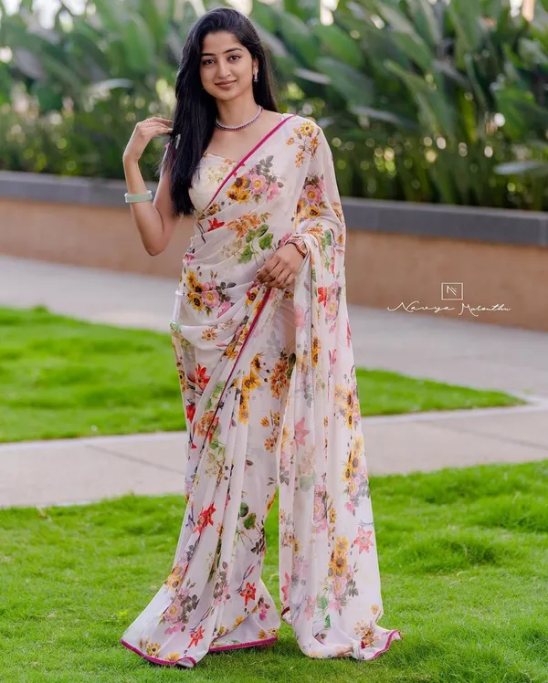 White_1-Minute_Ready_To_Wear_Georgette_Saree