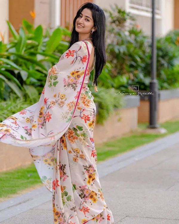 White_1-Minute_Ready_To_Wear_Georgette_Saree