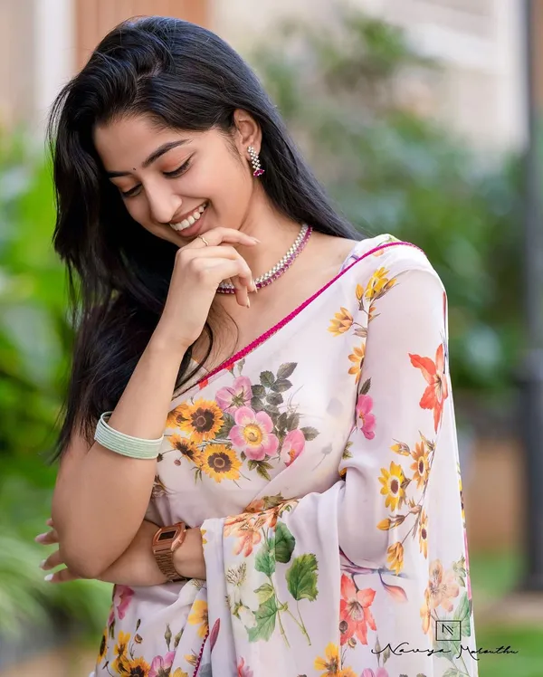 White_1-Minute_Ready_To_Wear_Georgette_Saree