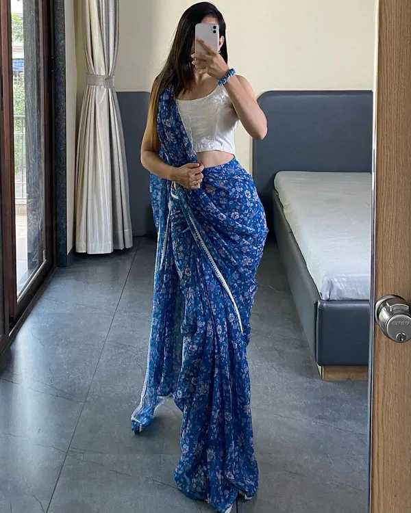 Blue_Floral_Printed_1-Minute_Ready_To_Wear_Georgette_Saree