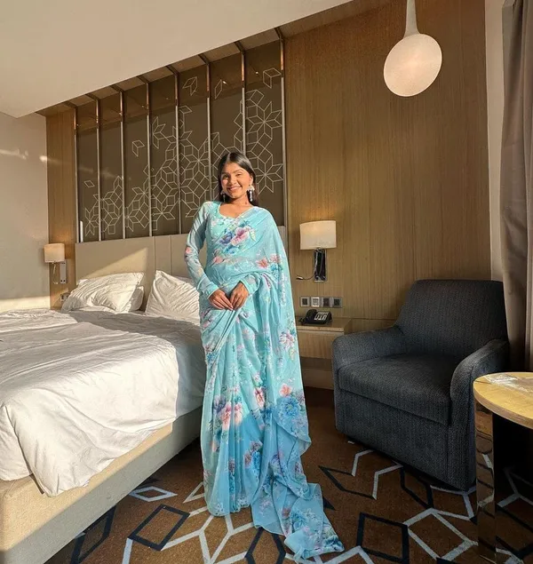 Sky_Blue_Floral_Printed_1-Minute_Ready_To_Wear_Georgette_Saree