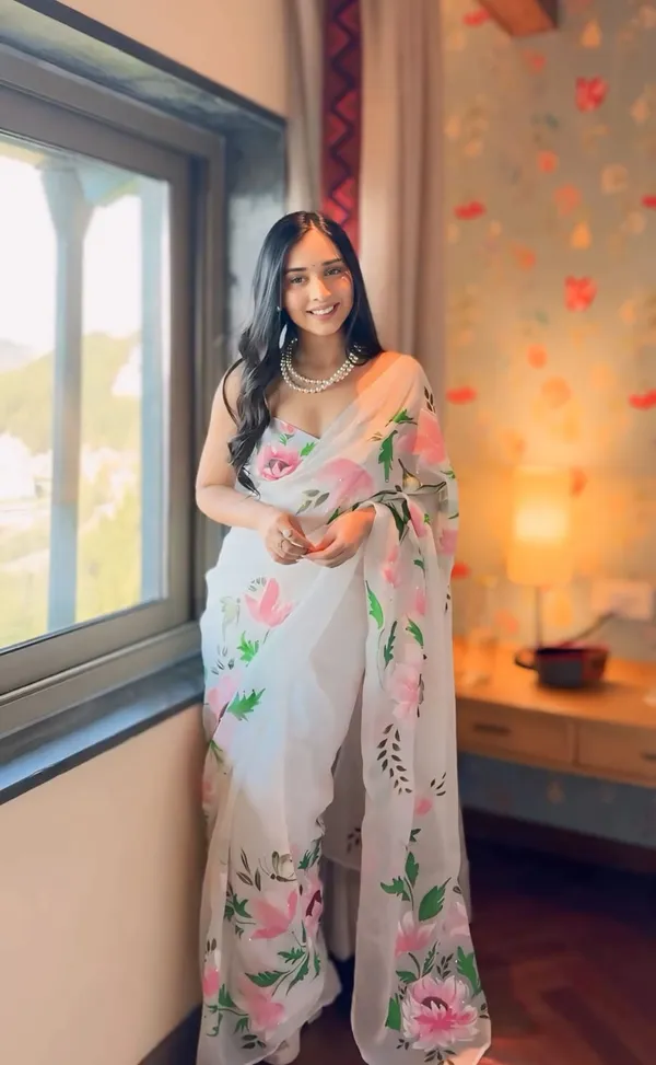 White_1-Minute_Ready_To_Wear_Georgette_Saree