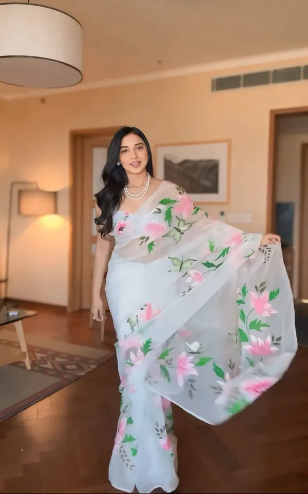 White_1-Minute_Ready_To_Wear_Georgette_Saree
