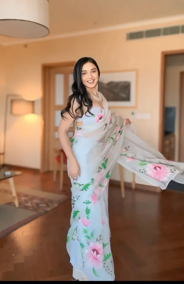 White_1-Minute_Ready_To_Wear_Georgette_Saree