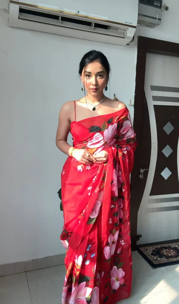 Red_Floral_Printed_1-Minute_Ready_To_Wear_Georgette_Saree