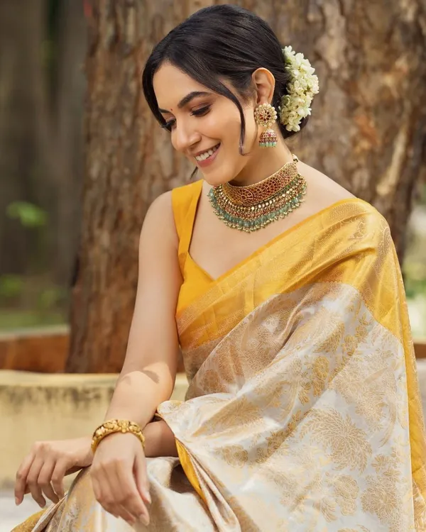 Cream_Yellow_Pure_Banarasi_Saree