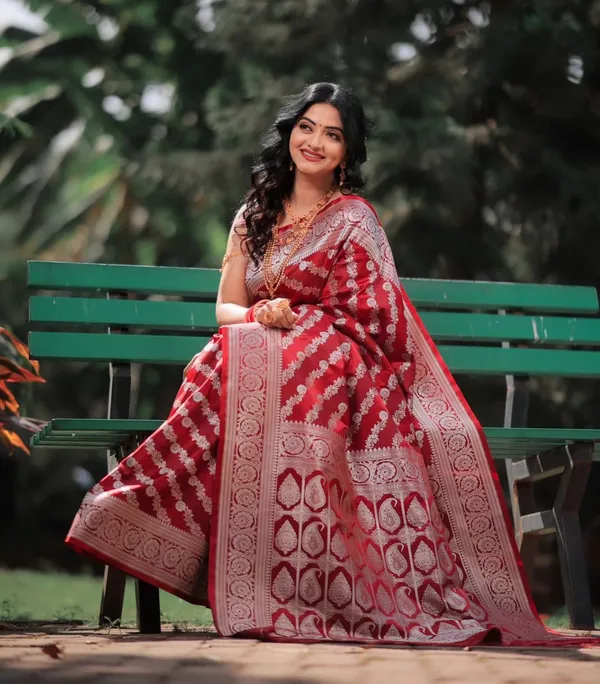 Red_Pure_Banarasi_Silk_Saree