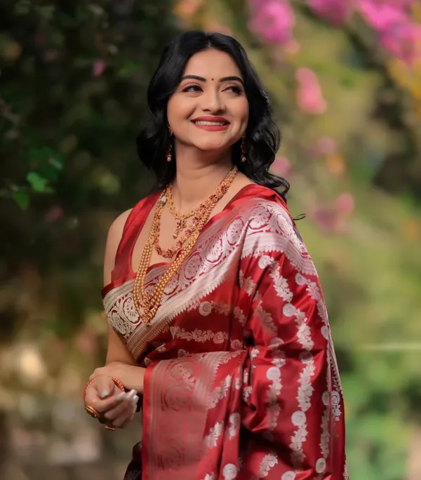 Red_Pure_Banarasi_Silk_Saree