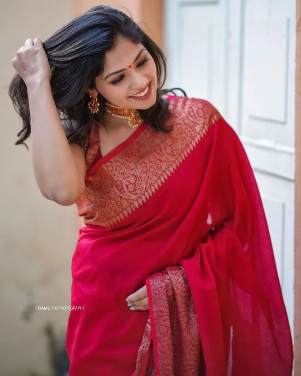 Red_Pure_Banarasi_Saree