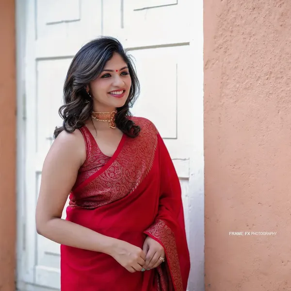 Red_Pure_Banarasi_Saree