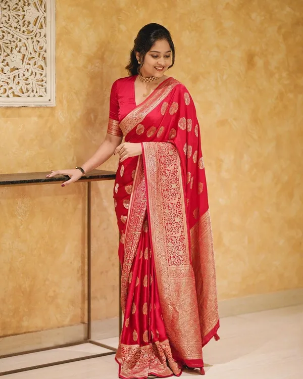 Red_Pure_Banarasi_Saree
