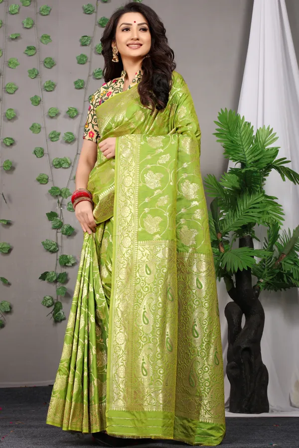 Parrot_Green_Zari_Work_Patola_Silk_Saree