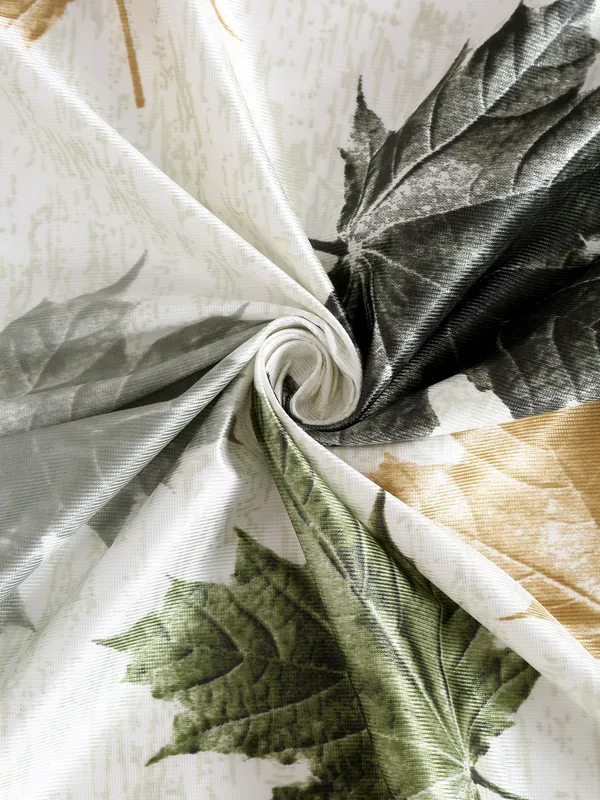 2_Pieces_3D_Maple_Eyelet_Polyester_Curtains_-_Maroon