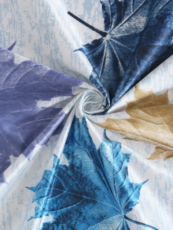 2_Pieces_3D_Maple_Eyelet_Polyester_Curtains_-_Blue