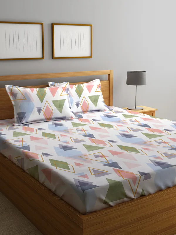 Home_Sizzler_144TC_Triangle_Mosaic's_Double_Bedsheet__With_2_King_Size_Pillow_Covers