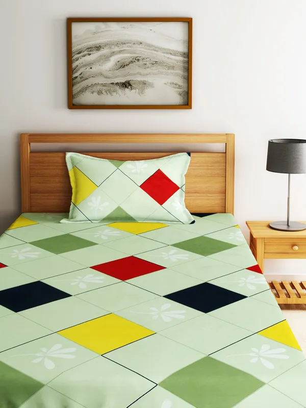 144TC_Colorful_Geometry_Red_&_Green_Double_Bedsheet_with_1_Pillow_Cover