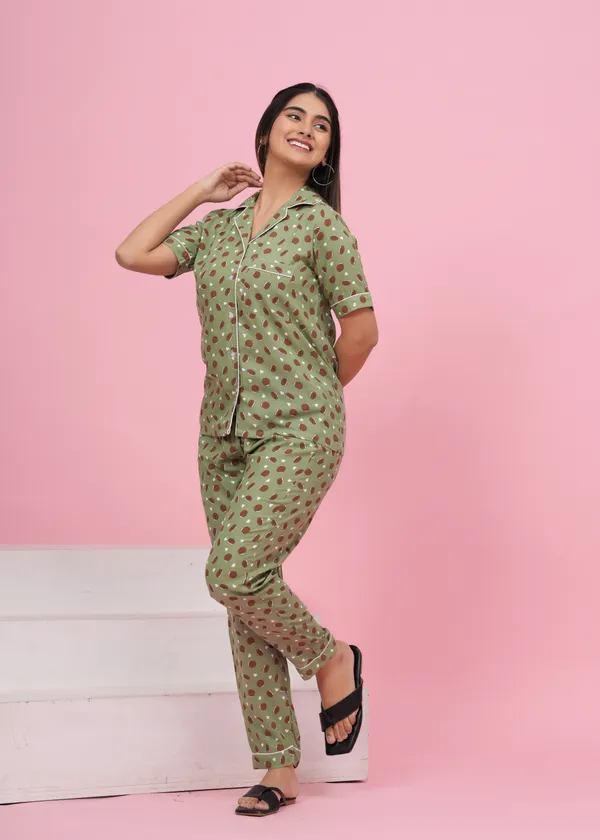 Dark_Green_Rayon_Printed_Shirt_&_Pyjama_set_for_Women