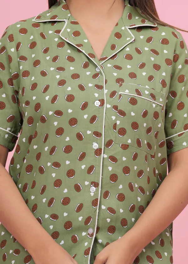 Dark_Green_Rayon_Printed_Shirt_&_Pyjama_set_for_Women