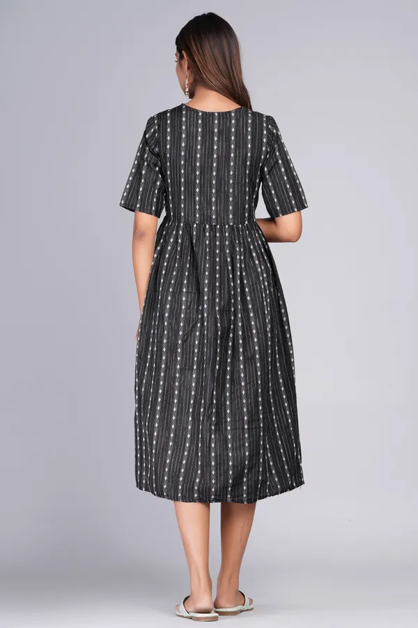 Black_&_White_&_Grey_Khadi_Cotton_Woven_Design_Flared_Kurta_for_Women