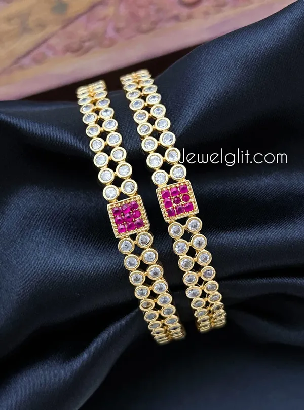 Graceful_Ruby&White_Impon_Box_Bangle