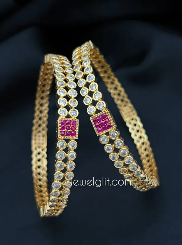 Graceful_Ruby&White_Impon_Box_Bangle