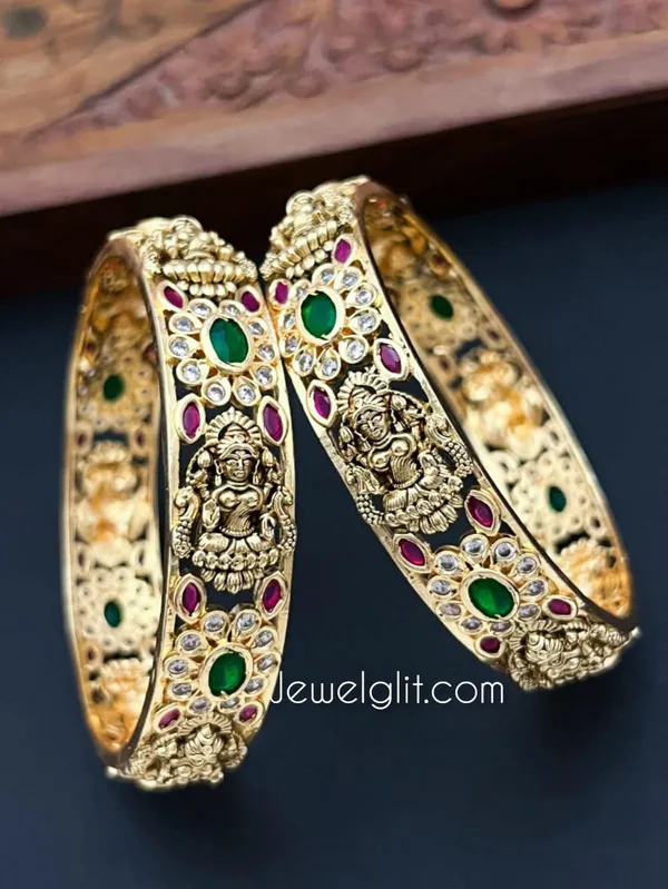 Ruby_Colour_Antiquetemple_Finish_Bangle