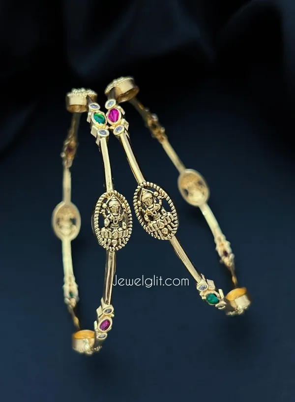 Temple_Finish_Antique_Lakshmi_Bangle
