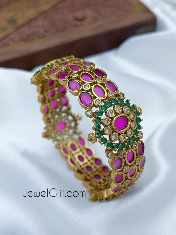 Multicolor_Brass_Alloy_Matte_Finish_Kemp_Stone/American_Diamond_Stone_Kada_Bangle_For_Women