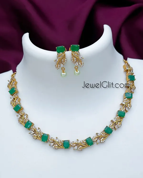 Stunning_Flower_Design_Ad_Necklace_With_Back_Chain