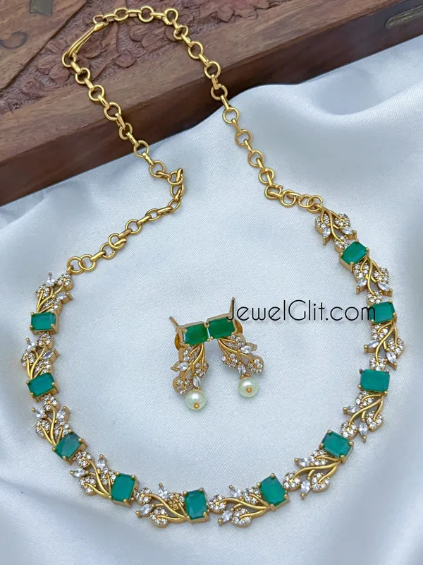 Stunning_Flower_Design_Ad_Necklace_With_Back_Chain