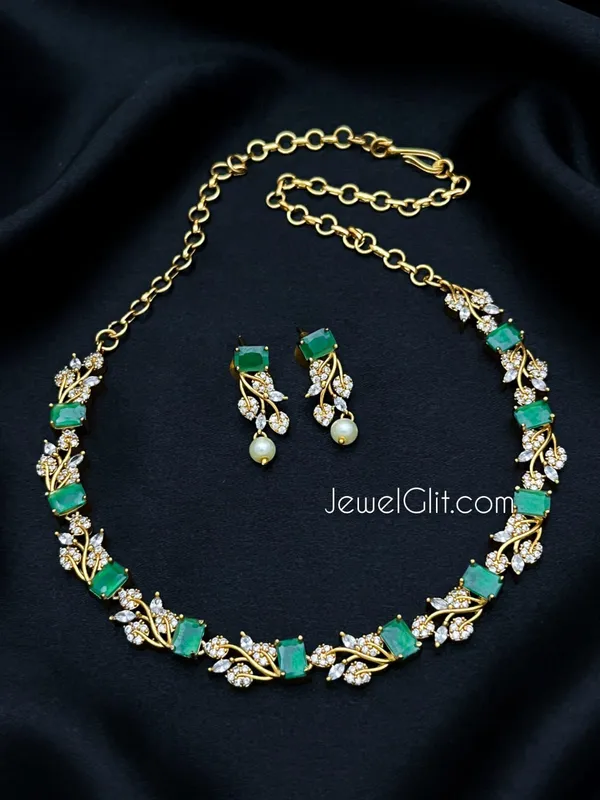 Stunning_Flower_Design_Ad_Necklace_With_Back_Chain