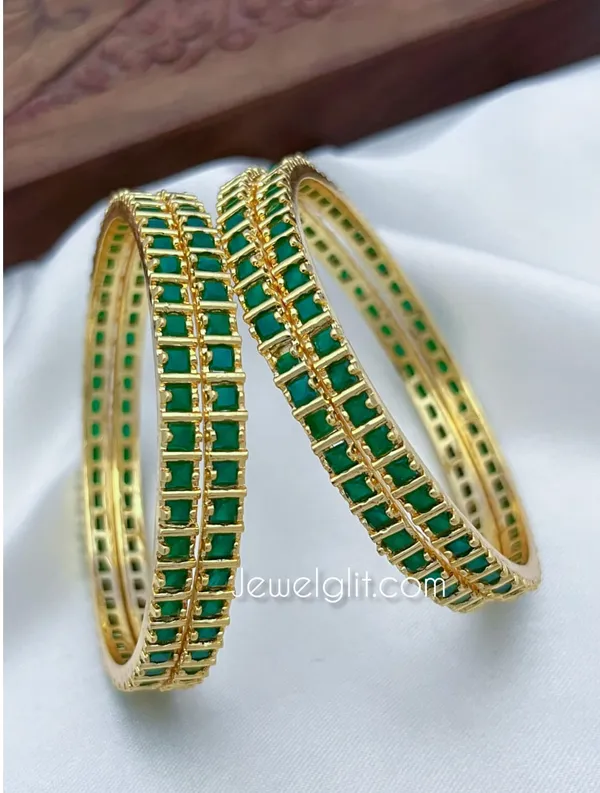 Microplated_Finish_Green_Choki_Box_Bangle